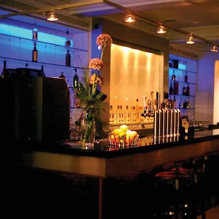 Leeson 3* Dublin